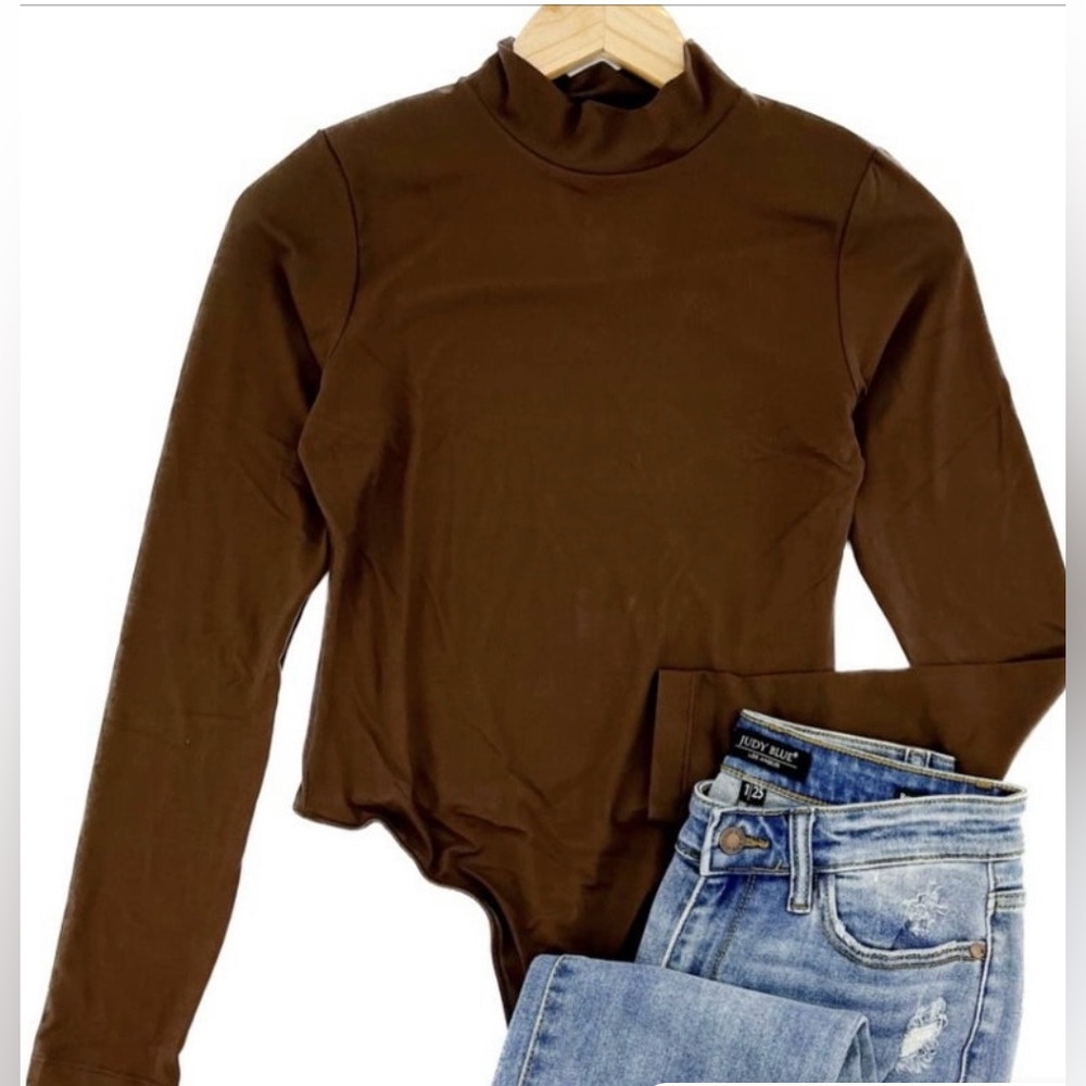 Mock Neck Long Sleeve Bodysuit - mocha